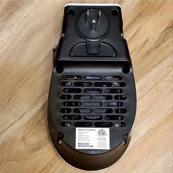 💙NIB Brightown White Portable Wall Outlet Miniature Space Heater - Picture 7 of 13